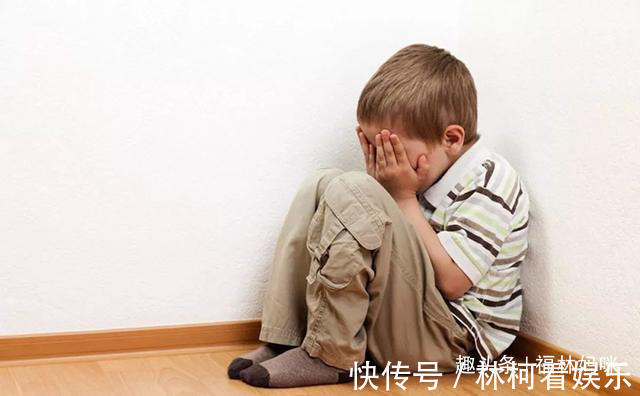 内心|孩子的这5个细节,说明他内心很“自卑”,父母尽早引导很重要