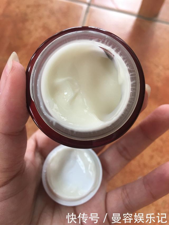 “上了年纪”的女人选眼霜,别只选小棕瓶,这3款眼霜很多人回购