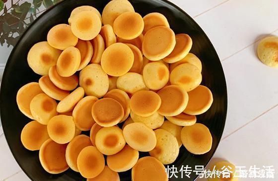 在家自制奶油鸡蛋小饼干,不用烤箱不用油,一口平底锅轻松搞定!