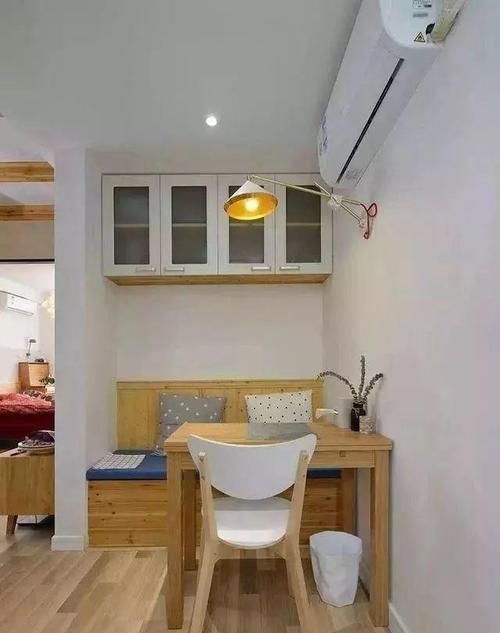 收纳|65㎡小户型客厅加隔断,超强空间利用率,素白雅致,仿佛多套房