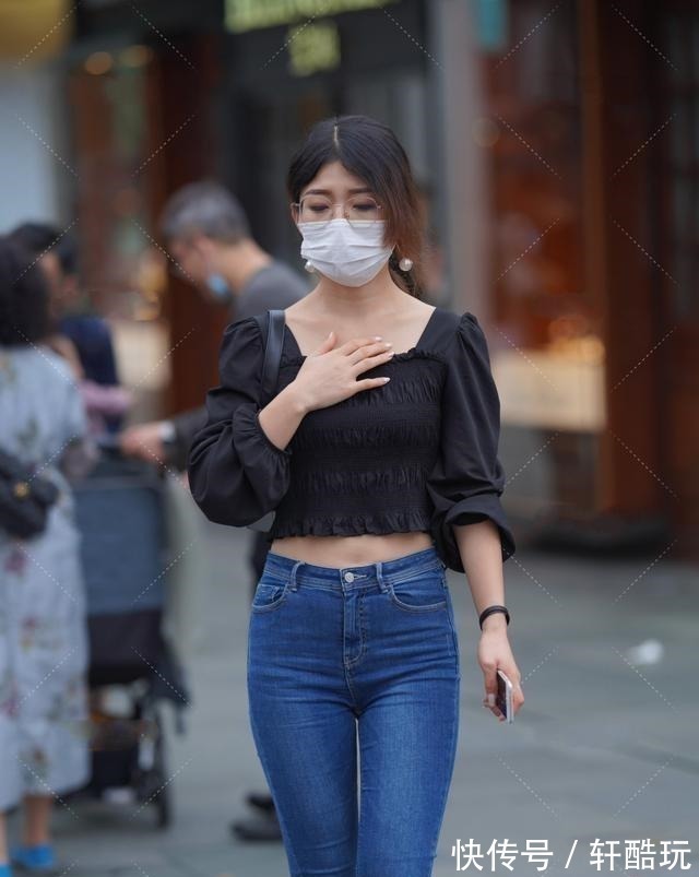 穿搭 个性独特的瑜伽裤穿搭稳重有气质,轻盈舒适又优雅,活力减龄!