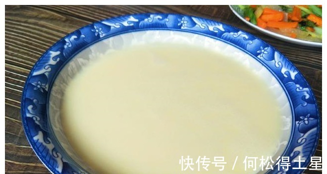 冰糖|破壁机食谱,奶香玉米汁,这样做简单方便,香浓好喝,午餐必备!