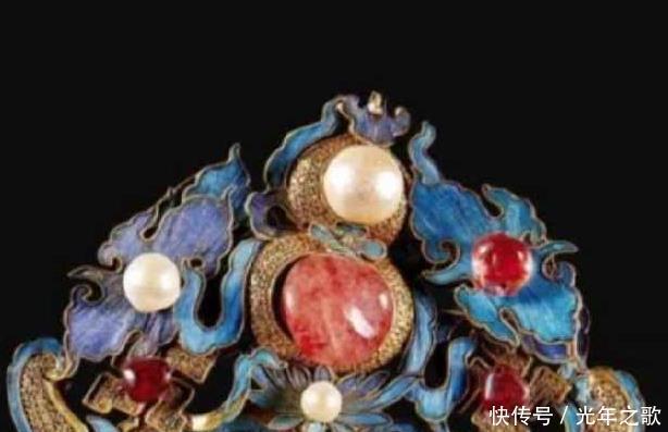 真相|清宫妃子们的首饰最终去哪里了，这件“盆花面簪”可以告诉你真相！