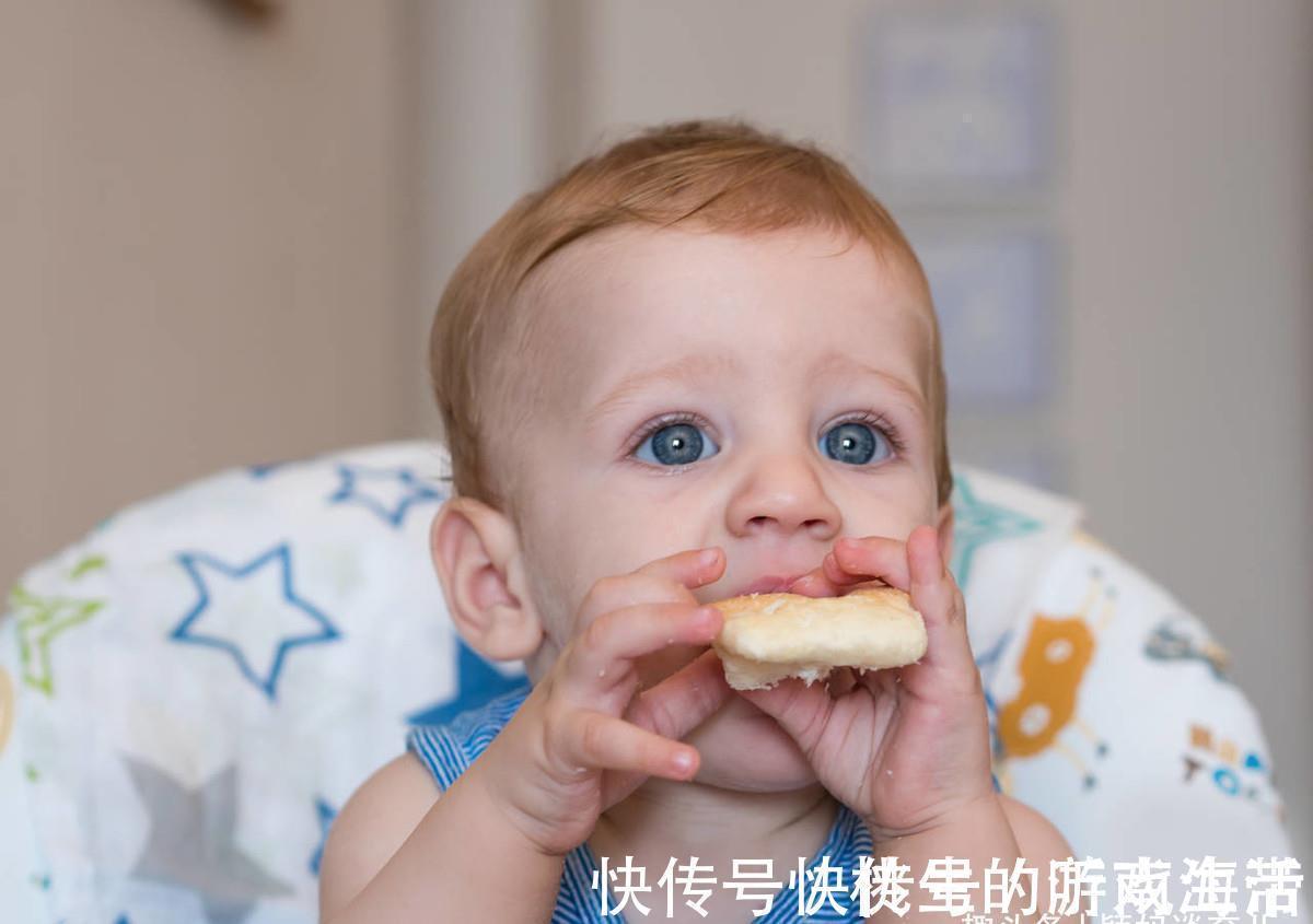 乳牙|没长牙就不需要添加固体食物?错,娃到了这个月龄,该加还得加