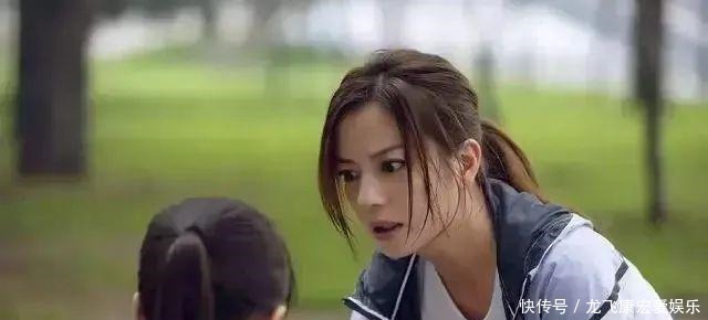 家长|熊孩子骑玩具车撞汽车,奶奶蛮横怼车主他多大你多大