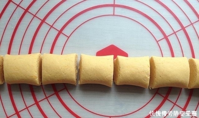 红薯怎么做才好吃，让大厨教你秘诀，内嫩外酥，家人都爱吃