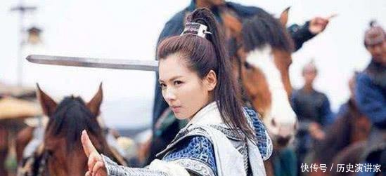 她死后埋了48座坟, 48个送葬队伍全毒死, 是正史唯一列传的女将!
