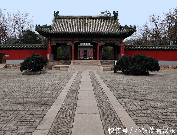 堪比|袁世凯墓地照片,气象恢弘堪比皇陵,最终也差点命名为陵