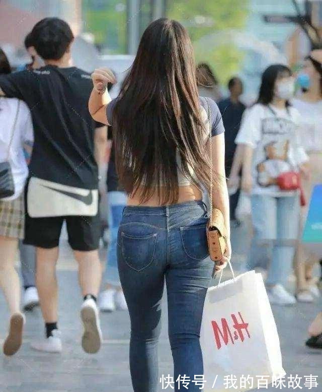 美女|蜂腰细腿的打底裤美女,非常赏心悦目,清爽时尚