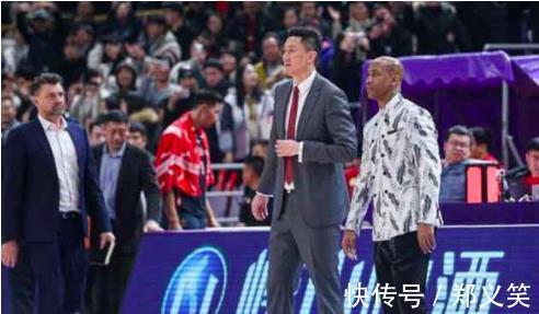 广东|马布里结怨广东10年!破口大骂杜锋,黑脚踢易建联,两次骂李春江