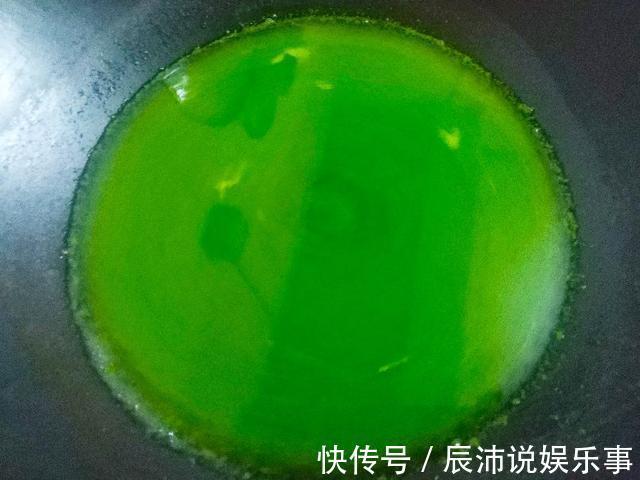 黄瓜汁|它常被人们当垃圾扔掉，搅一搅拌一拌就是解暑菜，清凉爽口