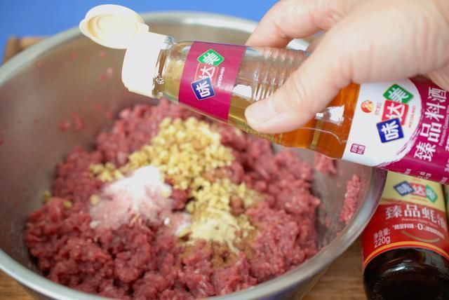 筋骨|再没钱也要给孩子多吃这肉，强壮筋骨长个高，烙肉饼太香了