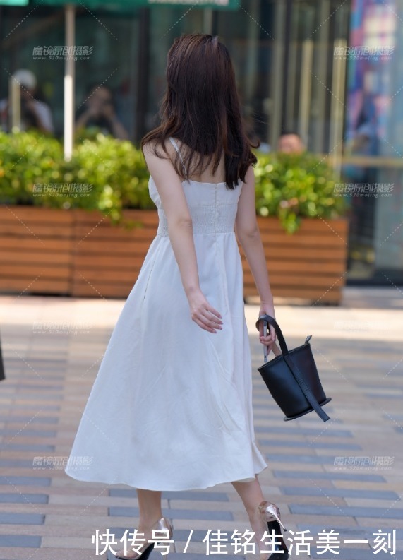 美丽|好身材要搭配美丽的连衣裙,展现完美曲线。