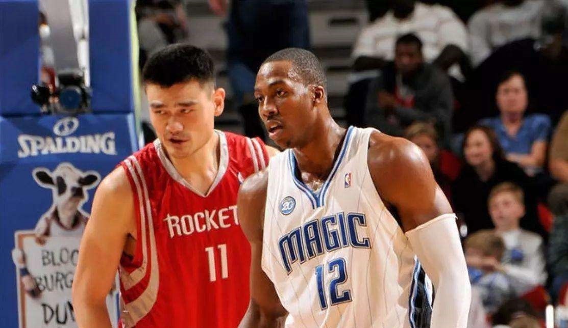 霍华德|姚明当年真的打爆霍华德了吗,两个人对位时都打出了什么数据?
