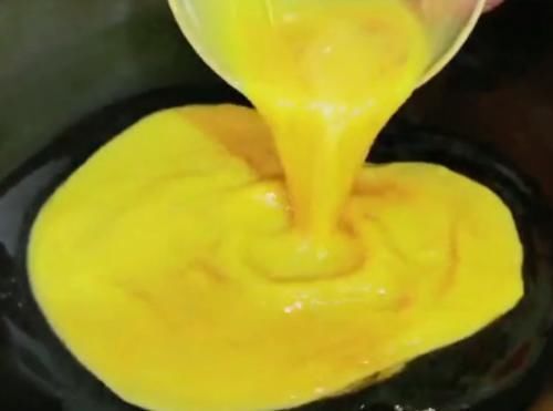 青椒炒鸡蛋很多人第一步就错了，教你几个小技巧，青椒鲜香超下饭