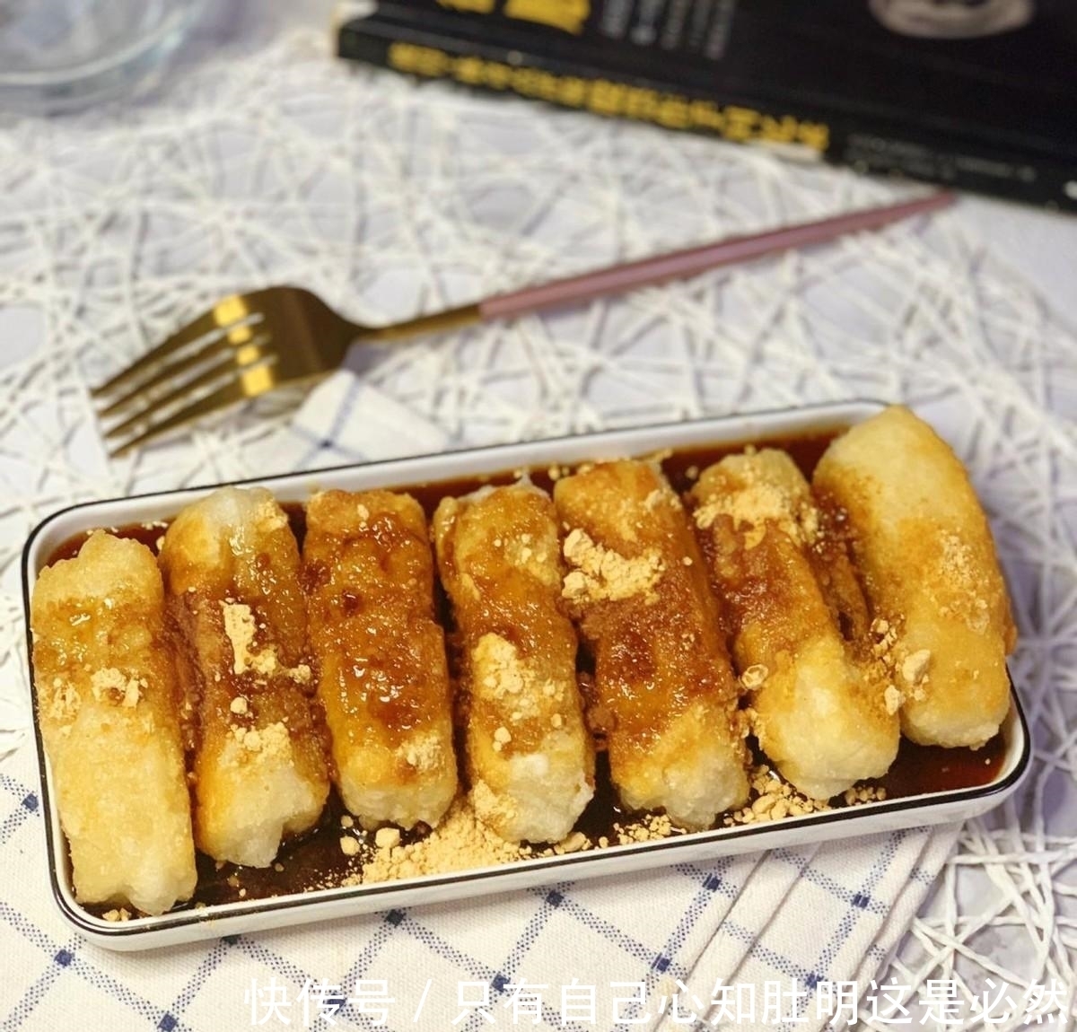 教你在家做“红糖糍粑”,女孩子在享受美食的同时,还能保养自己