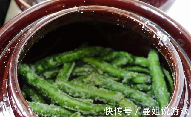 教你青辣椒的正确腌制方法,香辣好吃又下饭,做法超简单