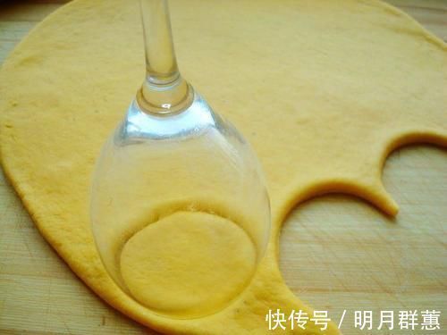 面食|家中有孩子和老人，这早餐不能错过，一口一个真好吃
