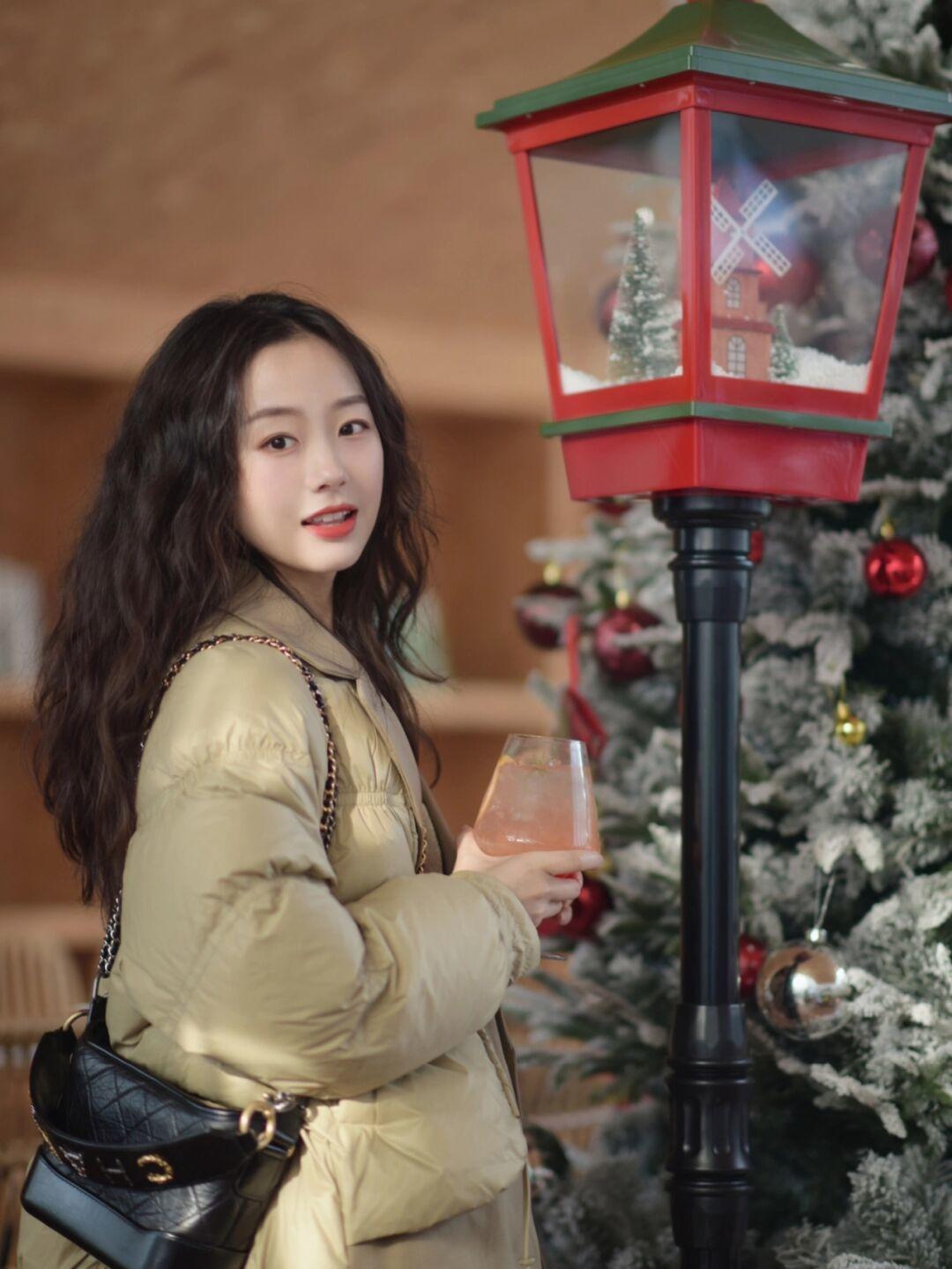 百搭|适合小个子女生的短款羽绒服,保暖温柔还显腿长,日常百搭不挑人