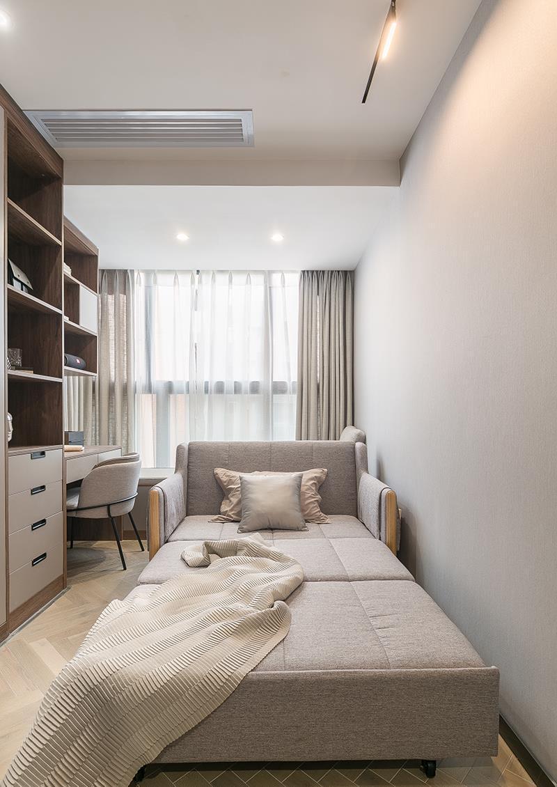 青年|单身女青年的家，客厅选择超大电视机，让客厅瞬间变成影音室