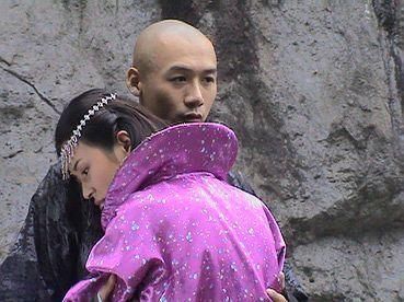 明教|倚天中,他是虚竹后人,曾爱上阳顶天女儿,武功能与玄冥二老匹敌