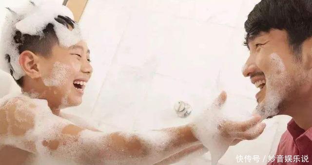 女儿|父亲和17岁女儿共浴,称女儿的身体就是我的,众网友称三观尽碎