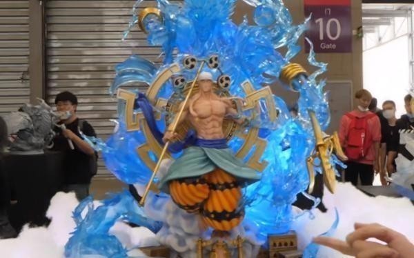 土豪们|孩子损坏手办，家长扔下200，受害者做法亮了，看熊孩子哭放心了