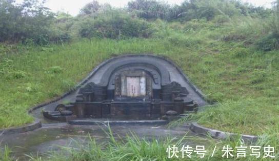 财气!俗语“冬天上坟带一宝,子孙多福财气到”,一宝指的是什么