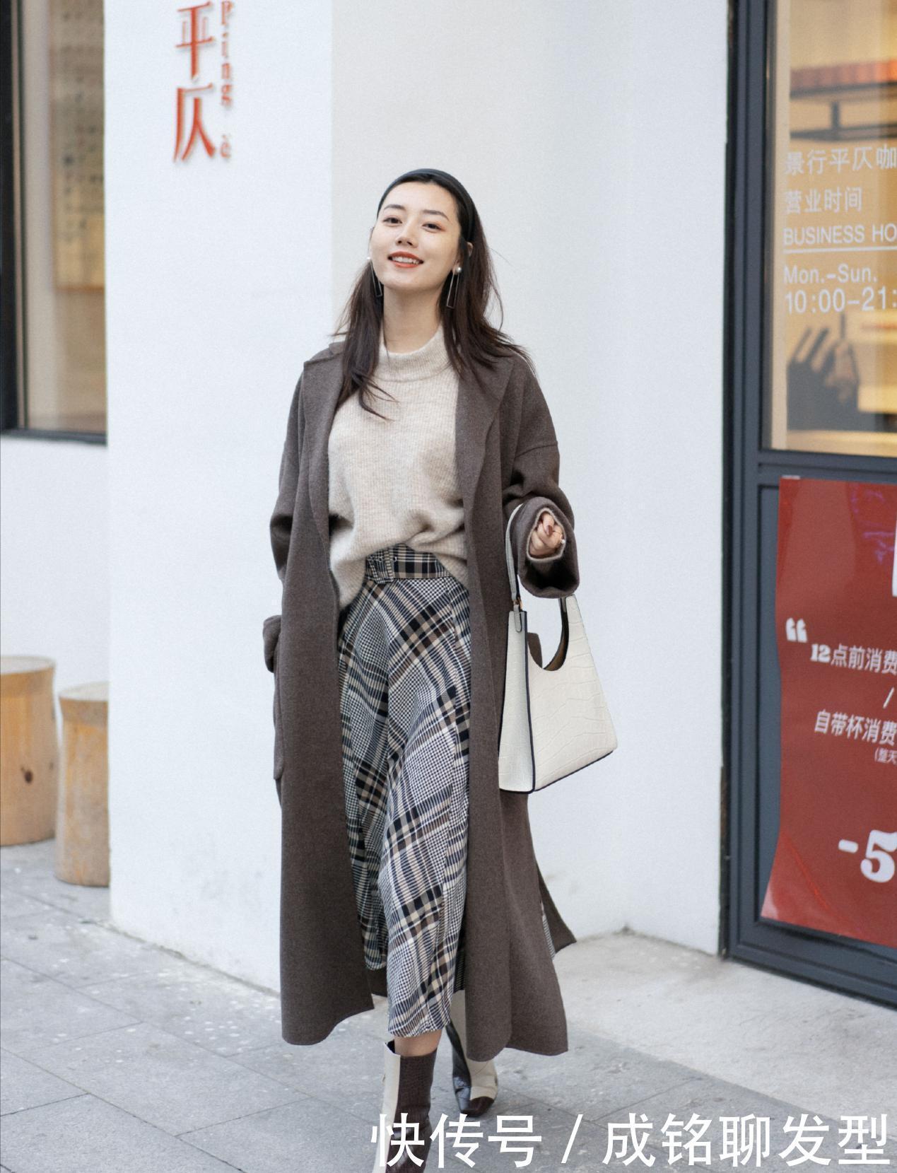 四十岁的女人别穿得太花哨,试试这些基础色搭配,大气简约又高级