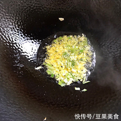 肉丝|简单易做的茄子肉丝，让人吃了还想吃