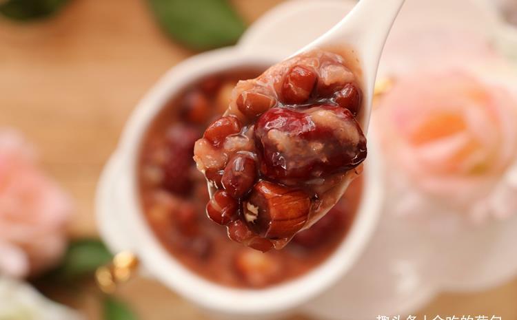 热乎|红枣和红豆一起煮,上桌3碗不够吃,香甜又热乎,常吃手脚不怕冷