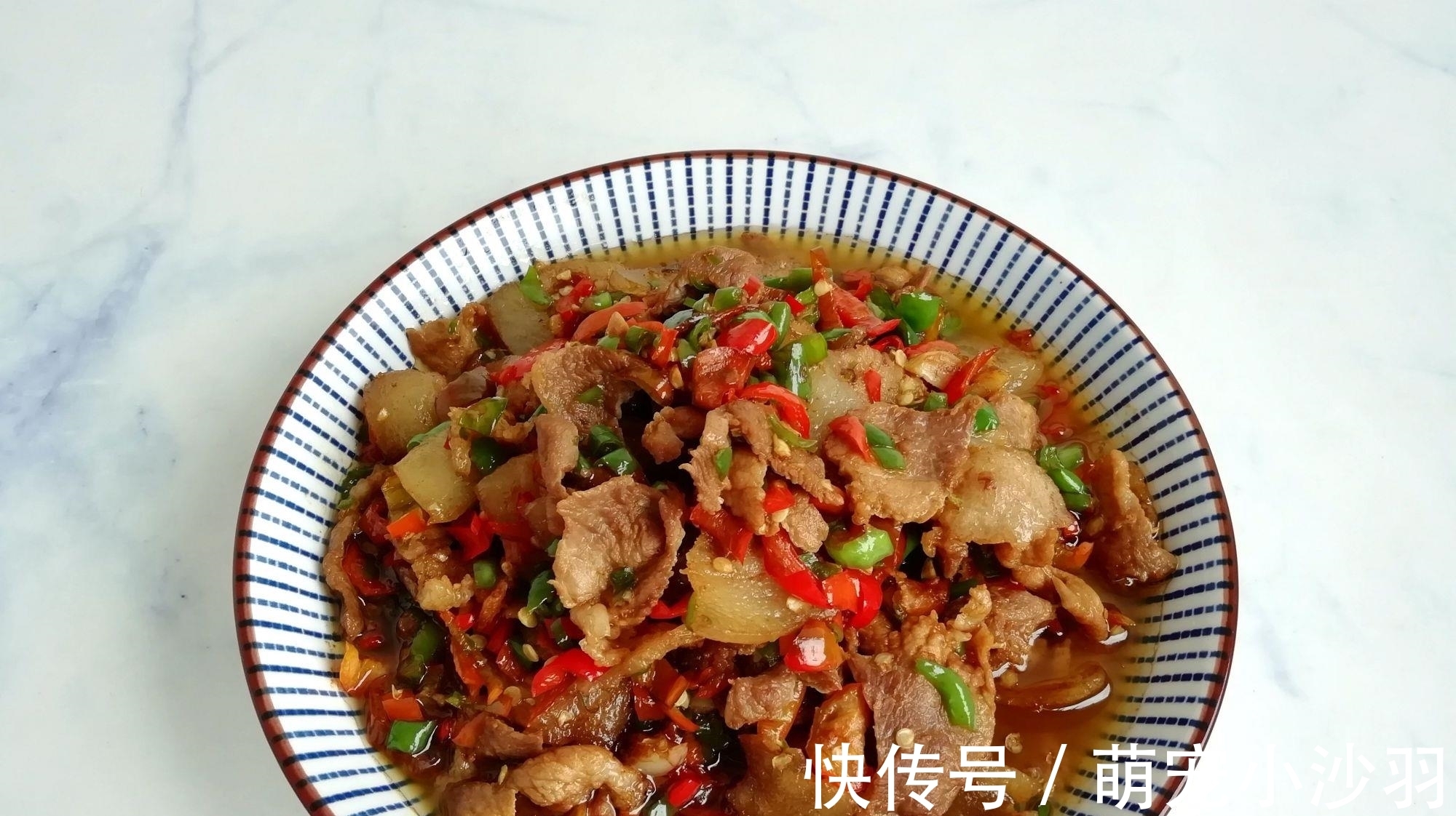 婆婆来吃饭，我做了5道家常菜，一分钱没花，网友：没硬菜，差评