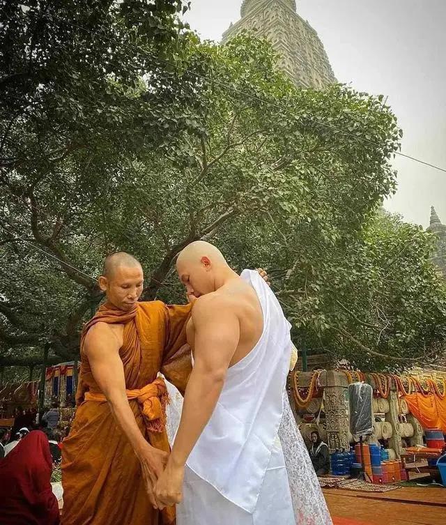 强壮|最帅肌肉和尚,还拥有一身强壮的肌肉,让人羡慕不已!