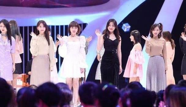 “打工仔”上“非诚勿扰”，24盏灯全灭，孟非笑了：他是刘銮雄的儿子