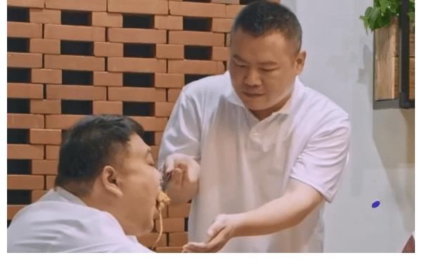 岳云鹏自制节目走红!回看其成名之路,早已证明:越努力越幸运