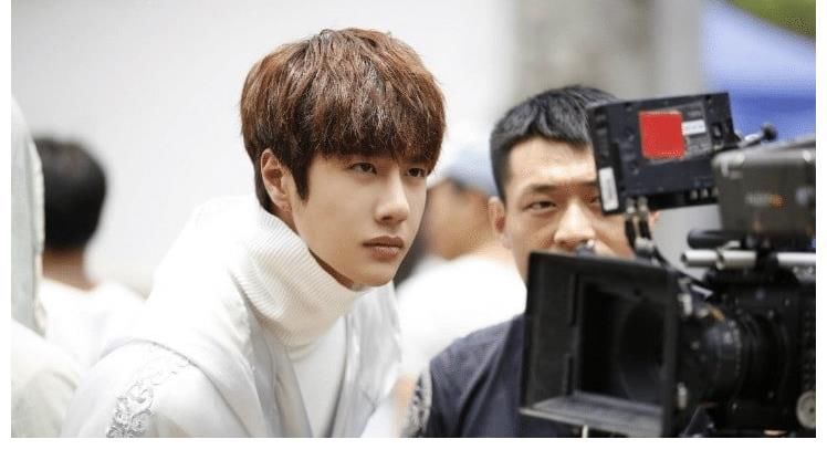 演员王一博,肯定会多一份清醒和发狠的决心,期待更好的发展!