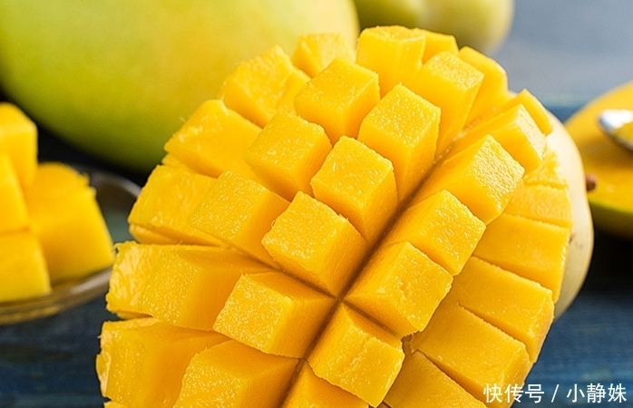 满满的|清新芒果皮薄,肉质细腻清甜多汁,一口下去满满的幸福感