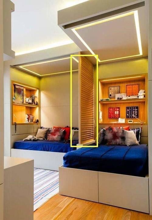 二胎家庭|上下铺二胎家庭都不用了，10㎡垂直放2张床，上下收纳中间隔断