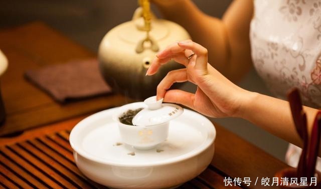 姑娘|爱心故事李子柒姑娘的美丽视频唯有美食和美人,一生不可辜负