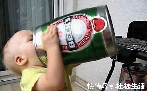 宝宝|搞笑宝宝系列:都不要打扰我,让我先眯一会,这样子太逗了