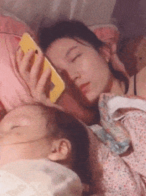 |搞笑GIF趣图:隔着屏幕我都替孩子疼得慌