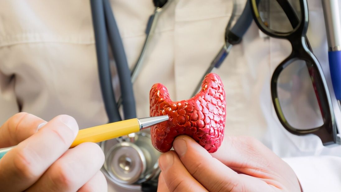 结节|28岁女子半年内甲状腺结节从0.8到3.6cm，医生：3种水果要少吃