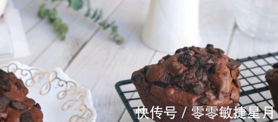 适合爱吃巧克力人的一道甜品,做法也很简单,好吃极了!