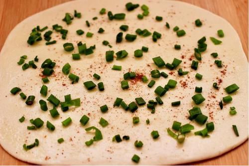 花生油|早起10分钟，做2笼小花卷，咸香柔软，搞定全家早餐主食