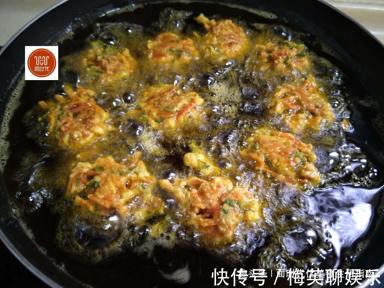 酥软|我炸的丸子,香脆酥软,怎么吃都不腻,边吃边炸,端上桌都快没了