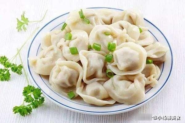 包饺子|你包饺子还在放肉馅吗？学会此种素三鲜饺子，好吃到停不下来！