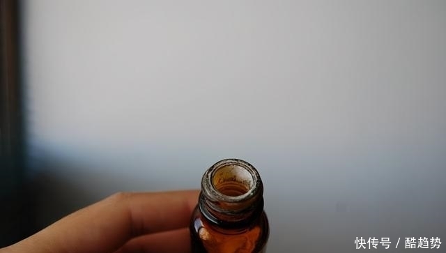 面部ps？有了它，痘印花脸都救活了，保湿度更无可挑剔