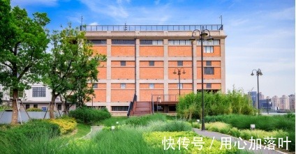 板柱|新生!百年时光“编织”的毛麻仓库,成为沪上新的时尚潮流集聚地……!