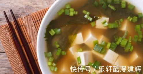 奶水|妇幼医生4道素食月子汤,产后常喝,奶水多促恢复,不怕长胖