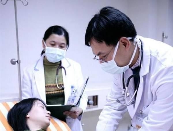 女性|妇产科男医生面对女性,怎么避免尴尬不要害羞